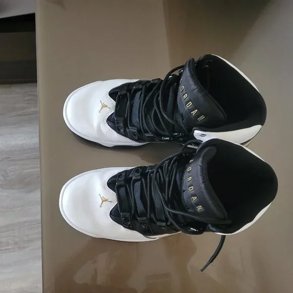 Air Jordan Max Aura white black gold big boys size 8.5 - Picture 5 of 16